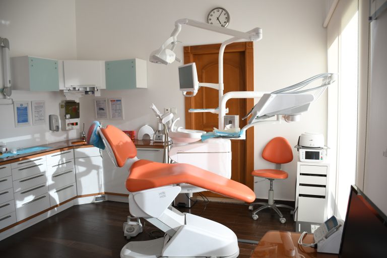 How to Choose the Best VoIP Phone System for your Dental Practice